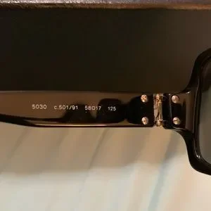 CHANEL | Accessories | Chanel Sunglasses In Like New  display picture 2